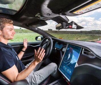 10 STARTUPS THAT'LL CHANGE THE SELF DRIVING CARS INDUSTRY FOR THE BETTER